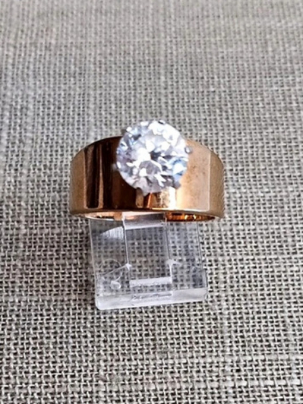 Gold-Tone Solitaire Fashion Ring Size 8 Vintage